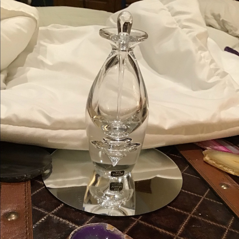 Vas Vitreum Hand blown Artist bottle